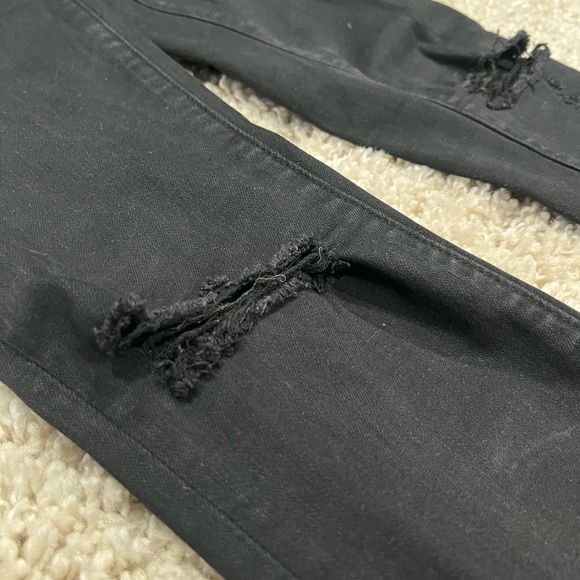 American Eagle Black Distressed Skinny Jeans (Next Level Stretch) Size 4L - Picture 4 of 7